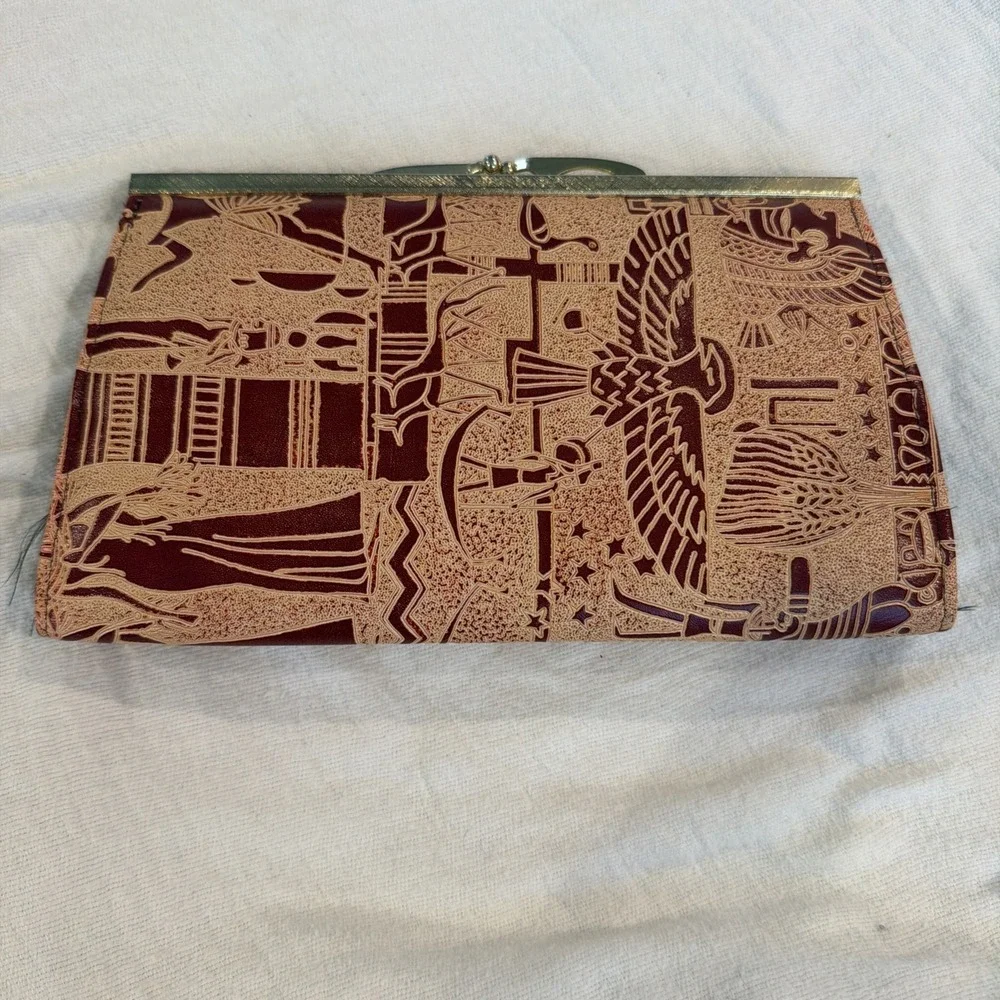 Vtg MCM Egyptian Hieroglyphics Motif Tooled Leather Purse With Gold Tone‎ Chain